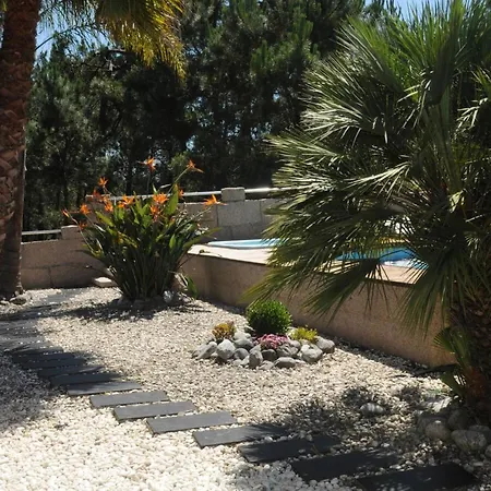 Cuesta Lodge O Grove